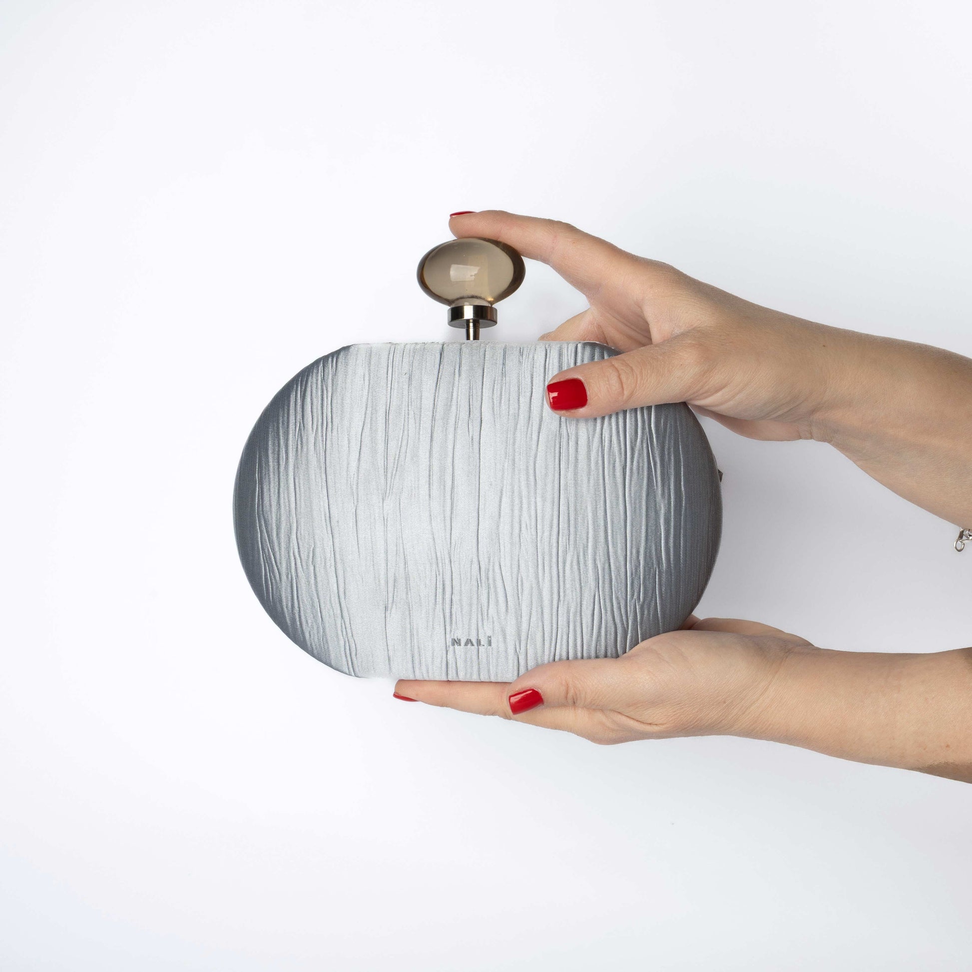 Pochette Rotonda Argento con Chiusura a Sfera