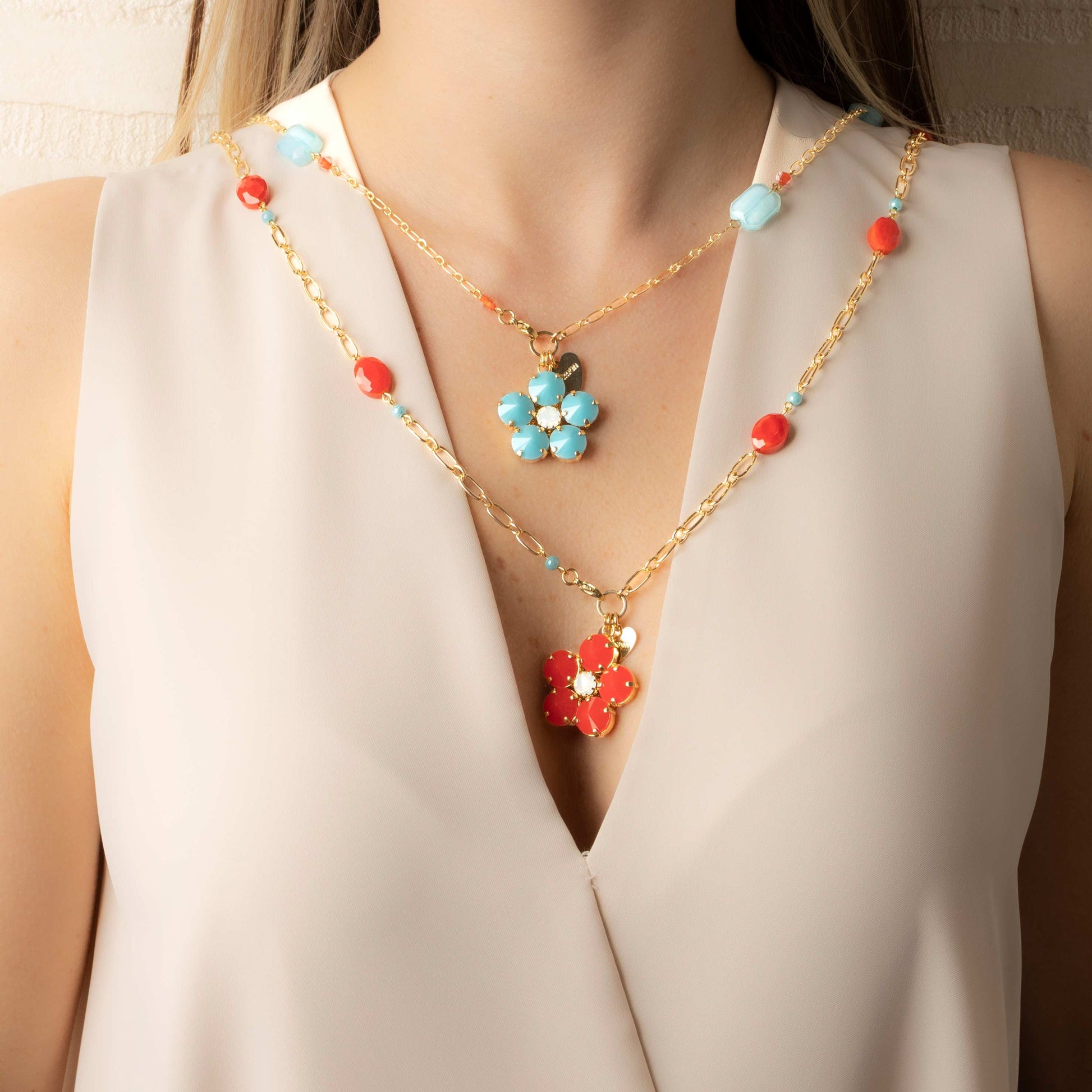 Collana Doppio Filo con Ciondoli Floreali Turchese e Corallo