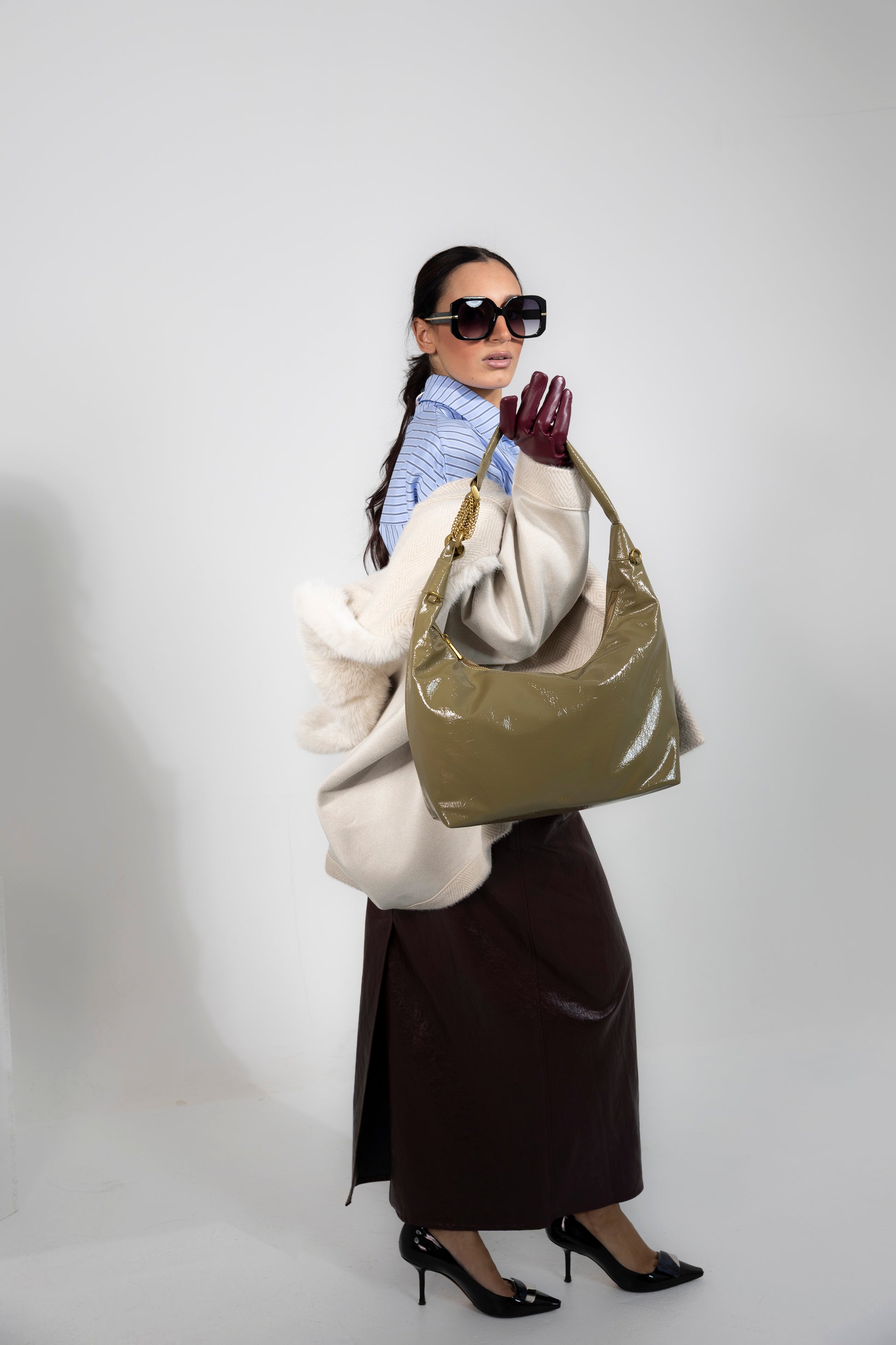 Borsa in vernice verde oliva Nalì