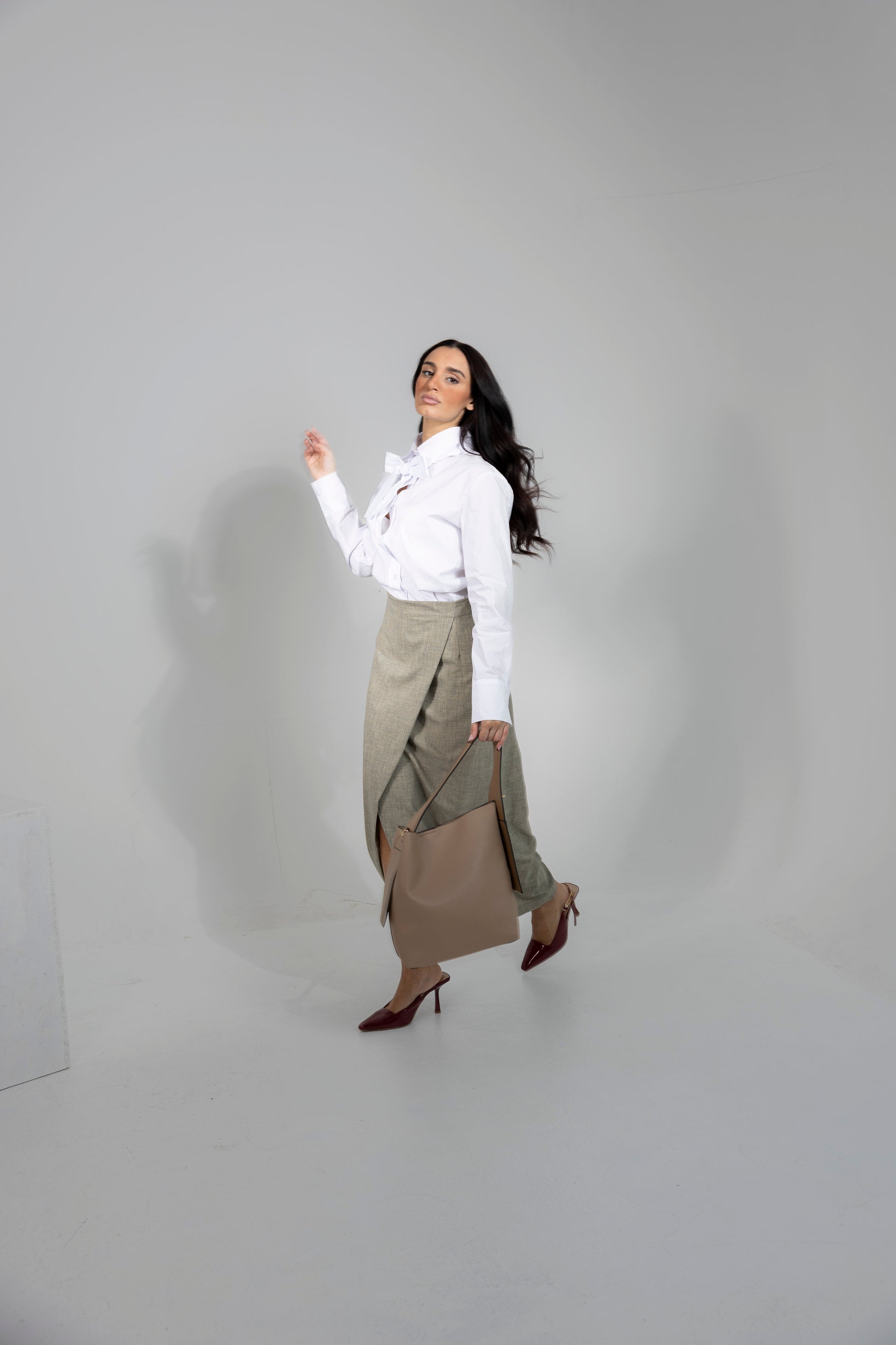 Borsa secchiello taupe Alessia Massimo