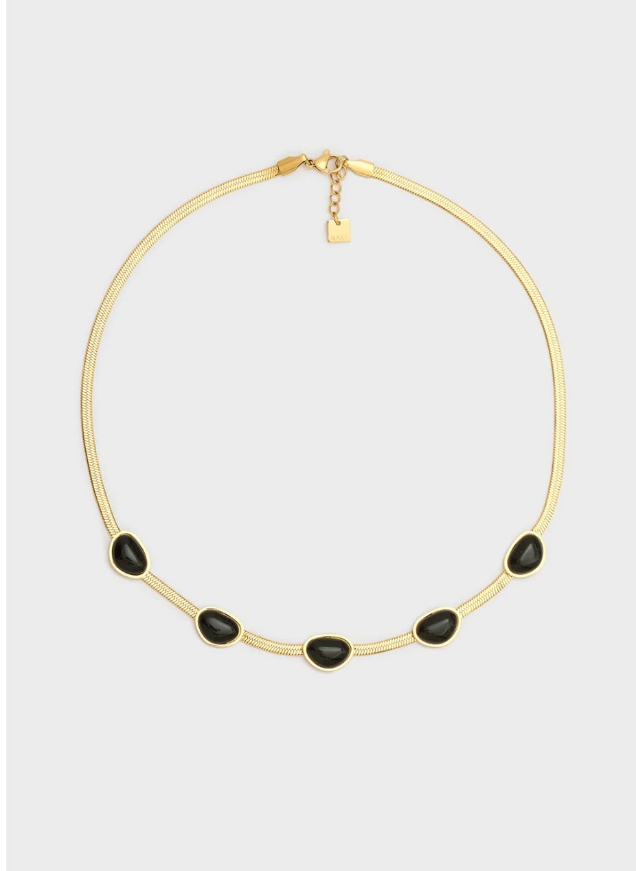 Collana color oro con pietre nere Nalì