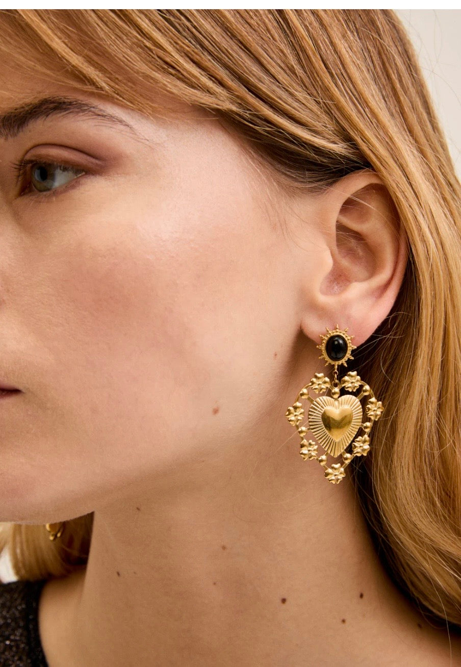 Orecchini dorati con resina nera Nalì